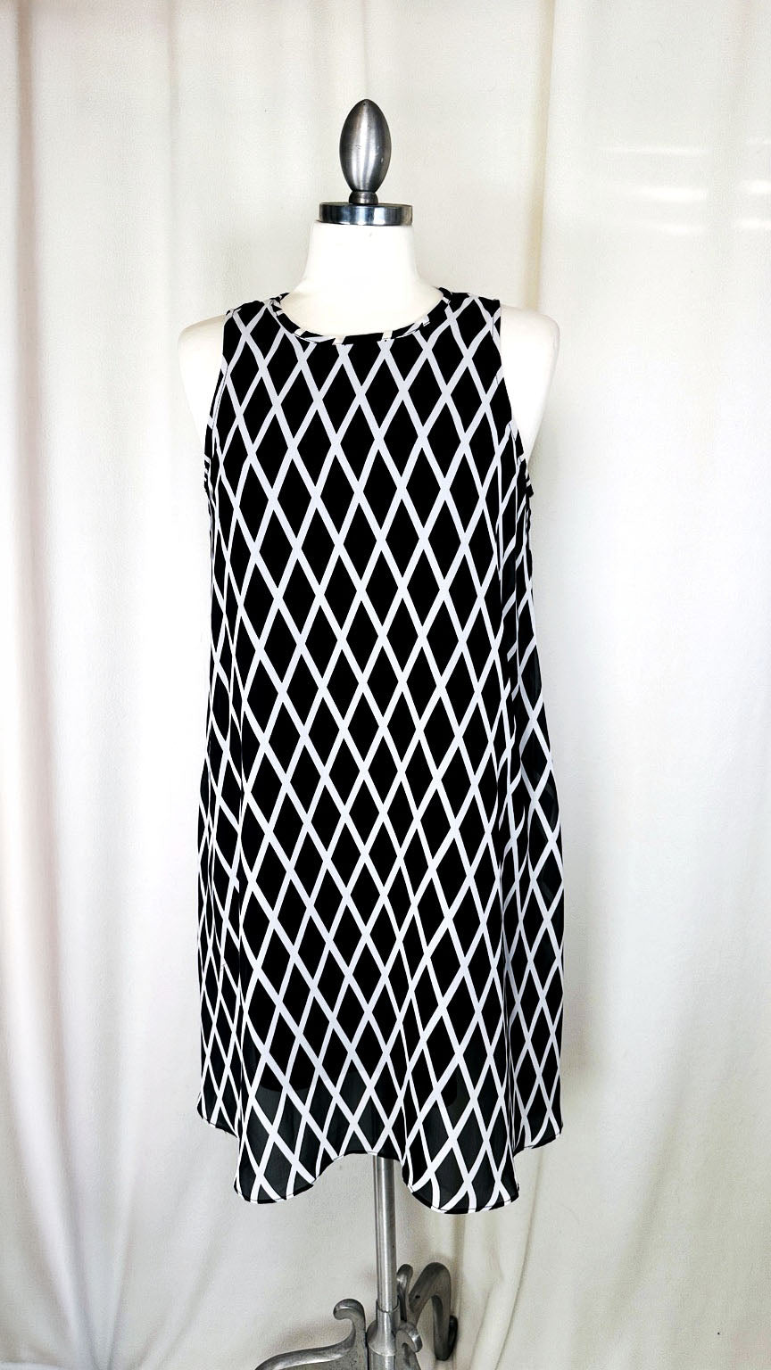 Modern Geometric Diamond Swing Dress Black White 8 – When Fashion Was Fashion
