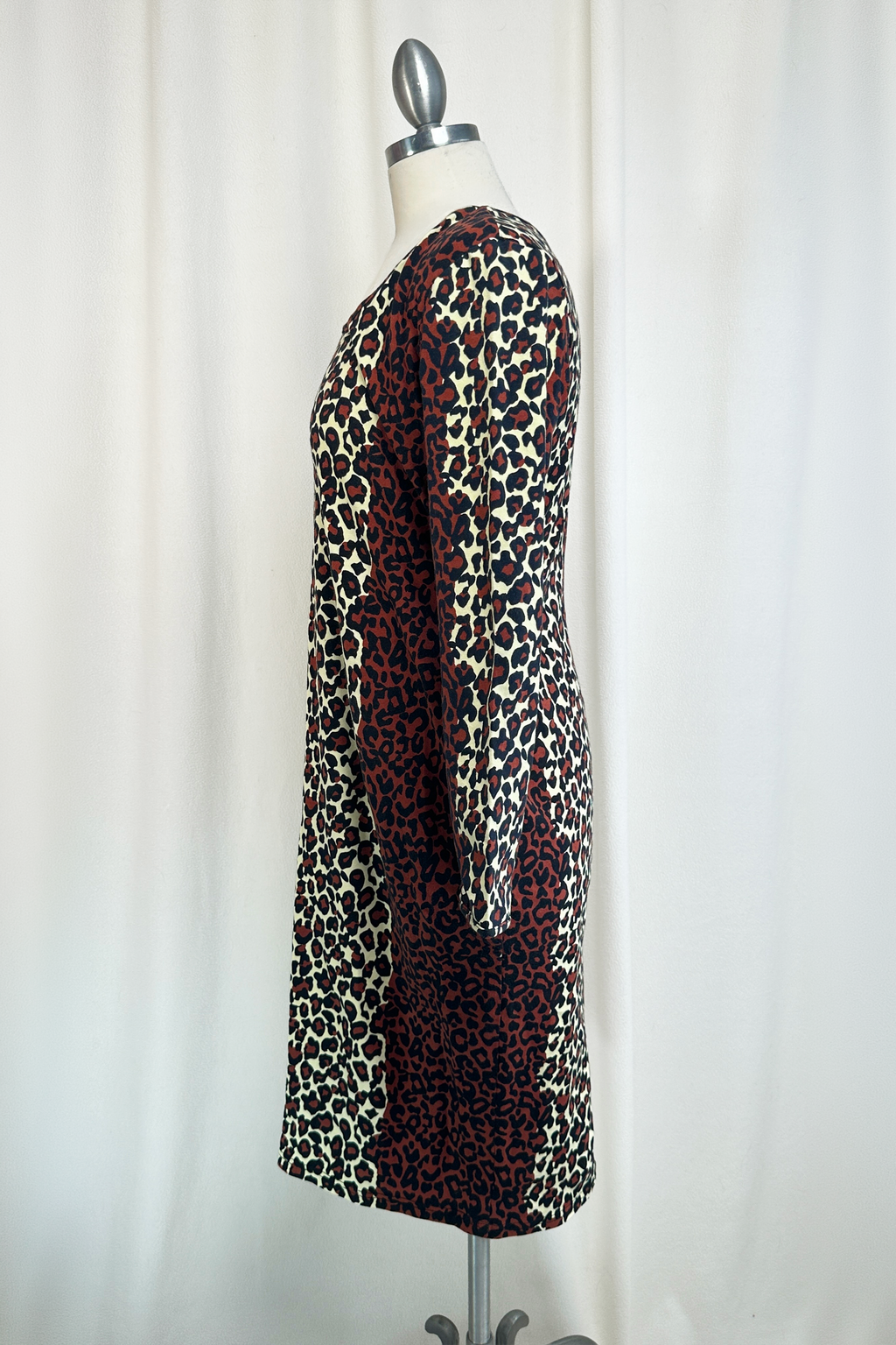 2010 Dress Leopard Print Pale Yellow and Burnt Sienna XL
