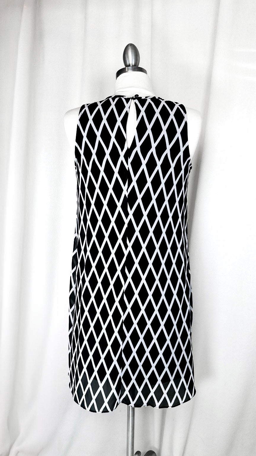 Modern Geometric Diamond Swing Dress Black White 8 – When Fashion Was Fashion